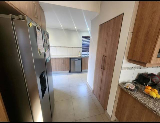 5 BEDROOM HOUSE FOR SALE IN ZAMBEZI COUNTRY ESTATE